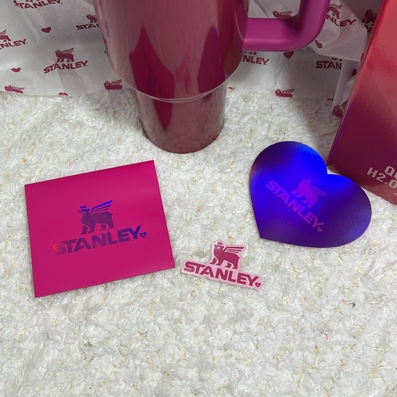 Stanley Berry Truffle 40 oz  Quencher flowstate Tumbler - Picture 7 of 8